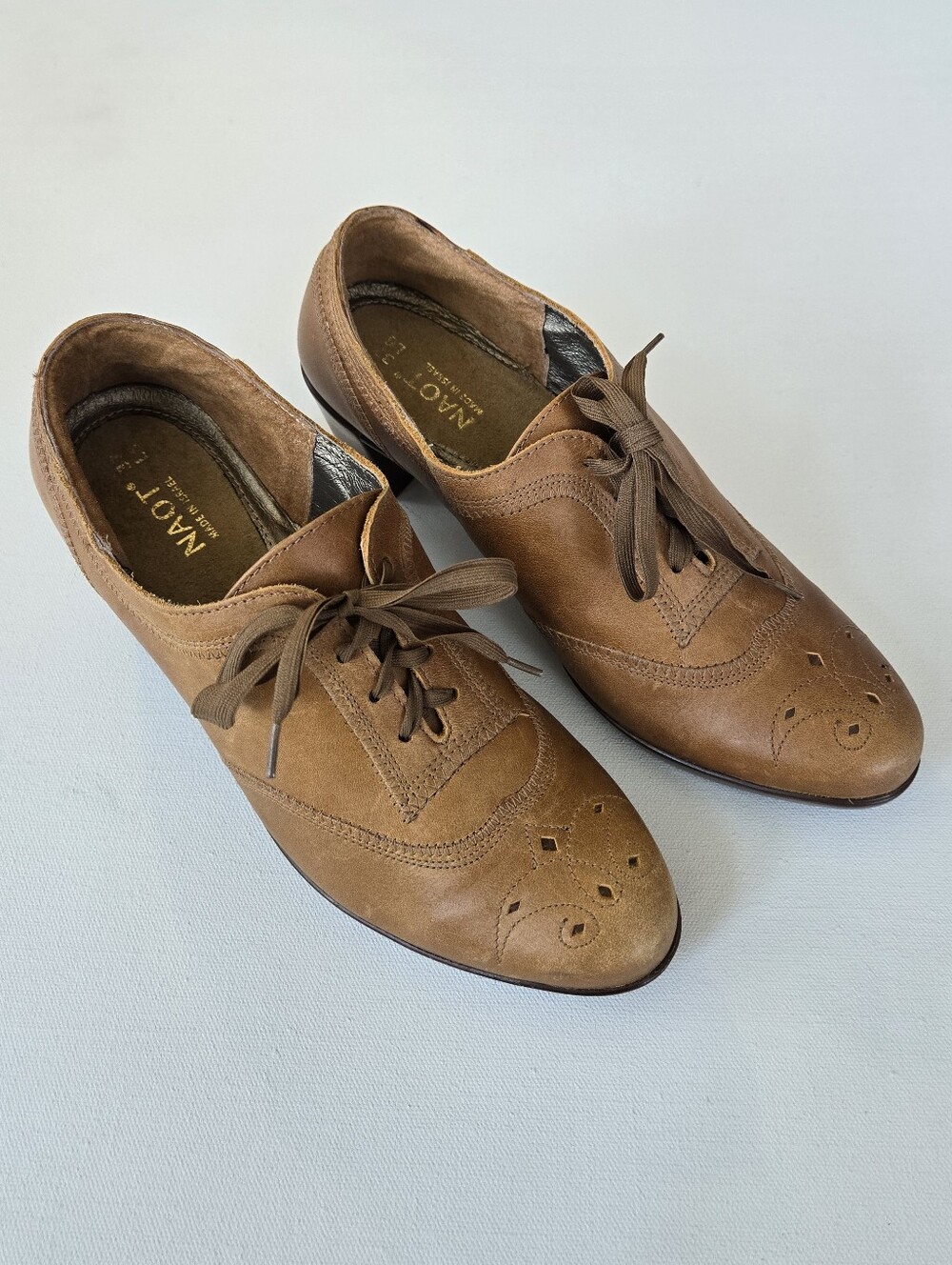NAOT Dark Tan Leather Heeled Retro Lace  Oxfords Brogue Vintage Vibe L6/37 NWOT